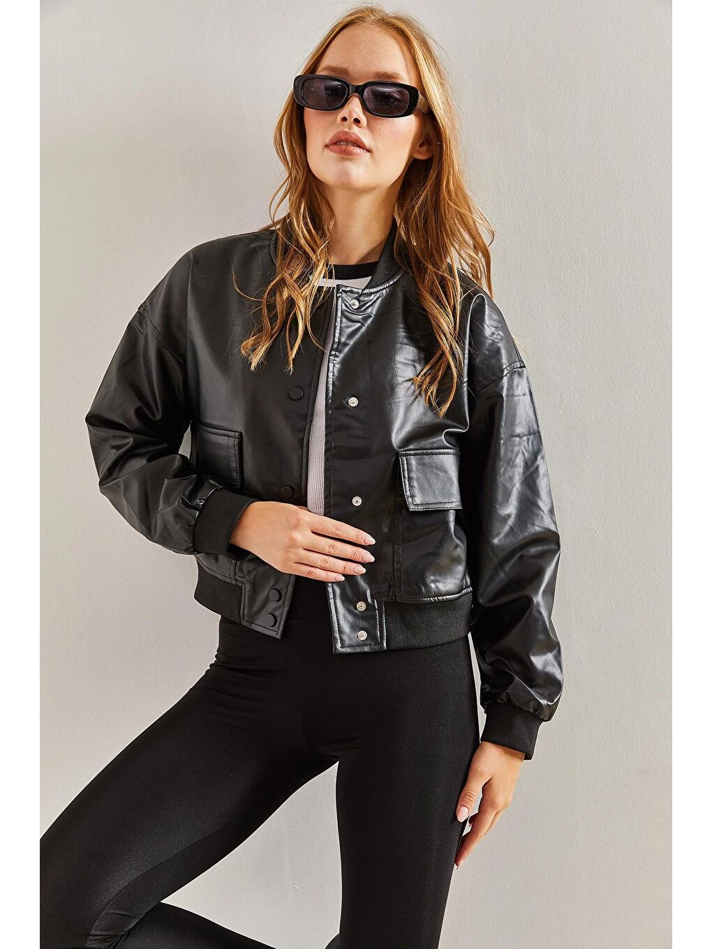 Siyah Kadın Çift Cepli Bomber Kumaş Deri Ceket-3
