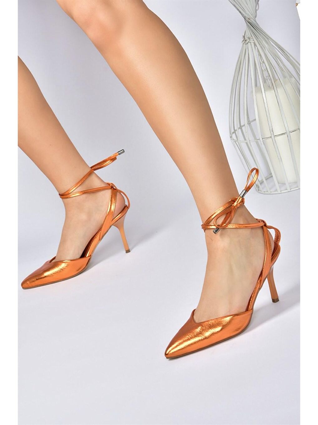 Turuncu Sivri Burun Bilekten Bağlamalı Kadın Topuklu Ayakkabı M518700109-3