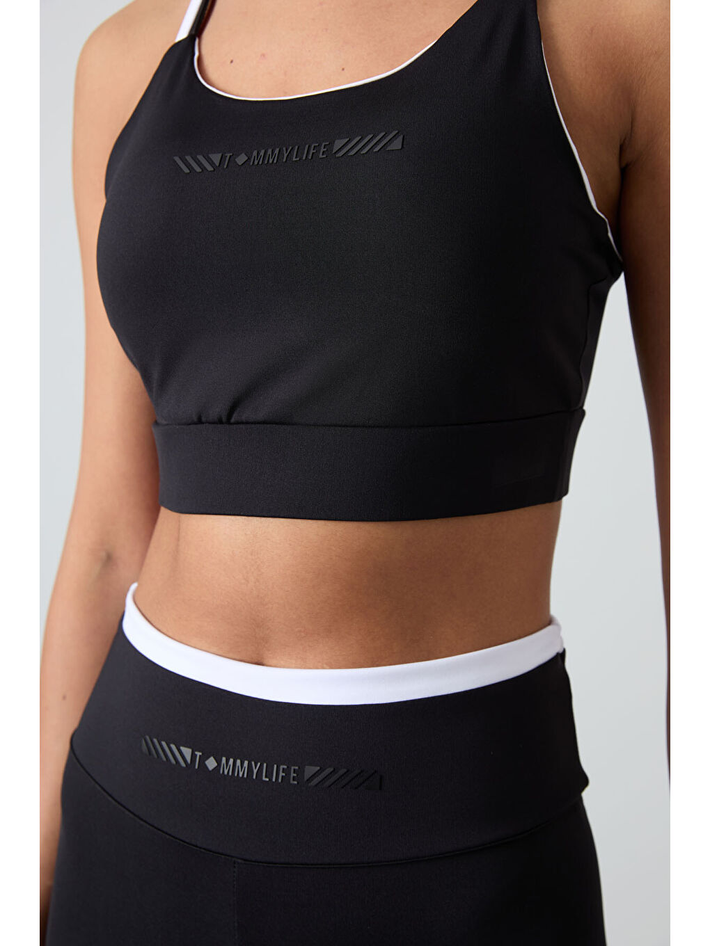 Siyah Polyester Esnek Standart Fit Performans Kadın Tayt Takım - 95333-8