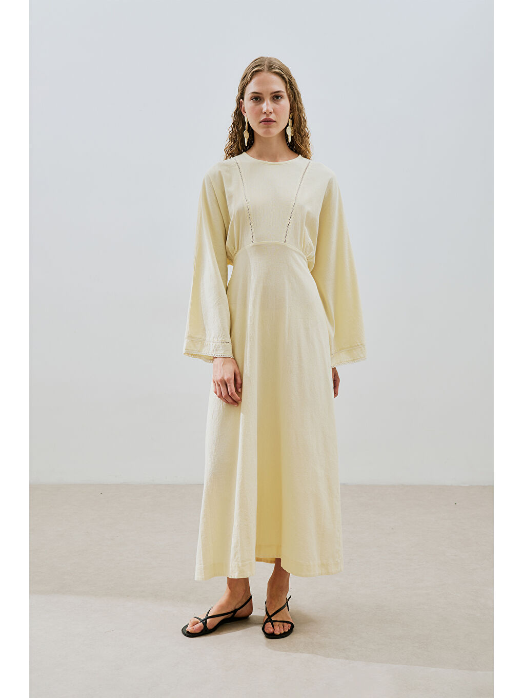 Dokulu Şerit Detaylı Elbise Sarı