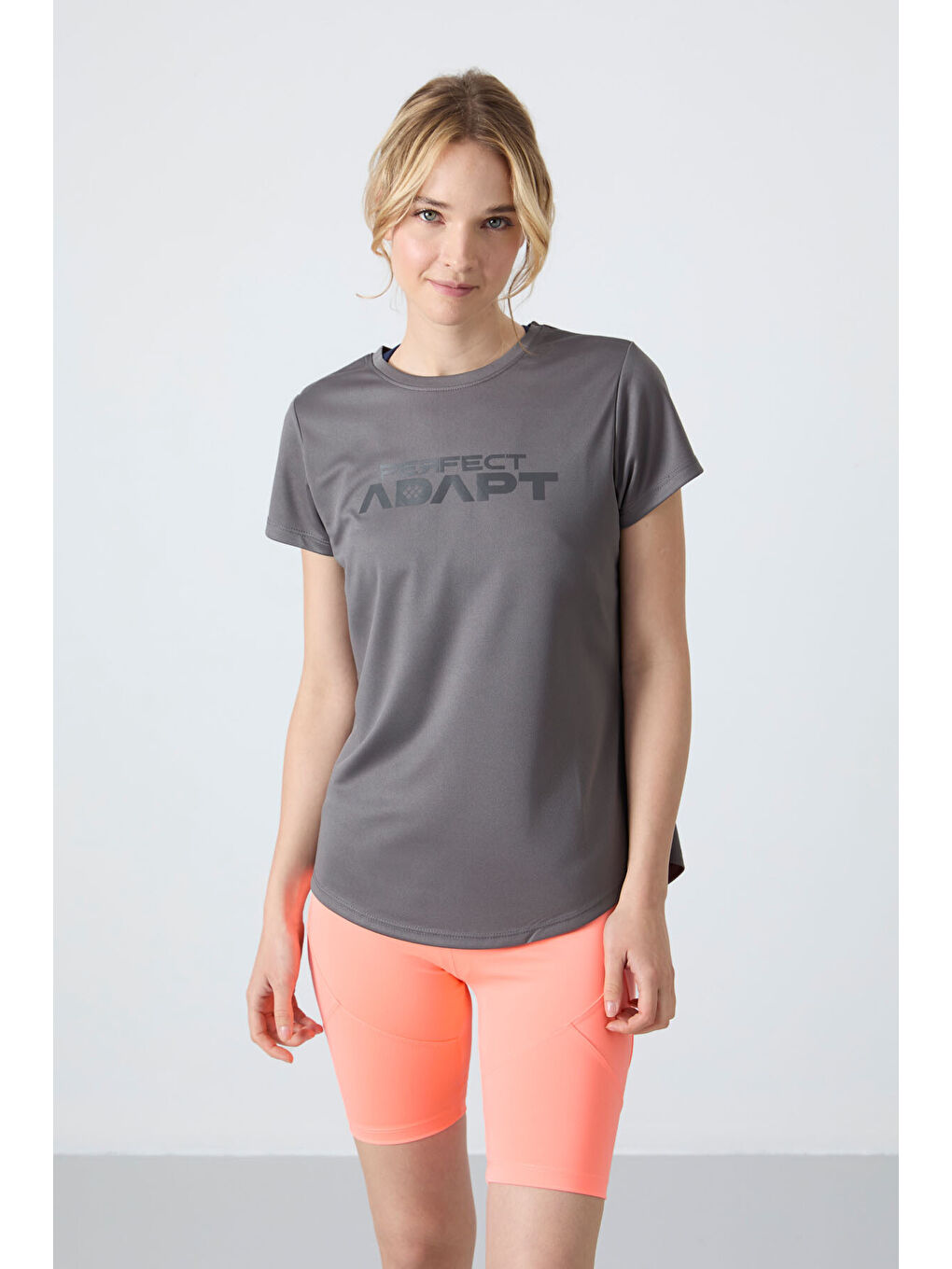 Gri Nefes Alan Dokulu İnce Performans Kadın Tişört - 97283