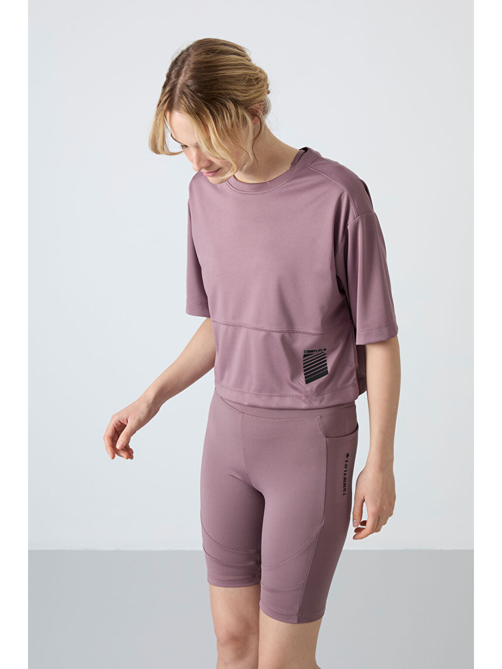 Pembe Nefes Alan Dokulu İnce Oversize Fit Performans Kadın Tişört - 97284-2