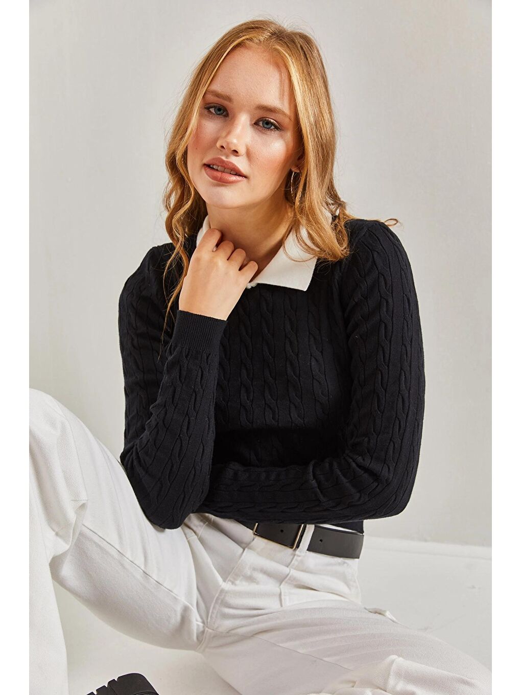 Siyah Kadın Gömlek Yaka Saç Örgülü Kazak-1