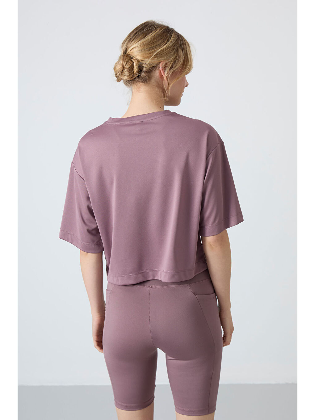 Pembe Nefes Alan Dokulu İnce Oversize Fit Performans Kadın Tişört - 97284-8