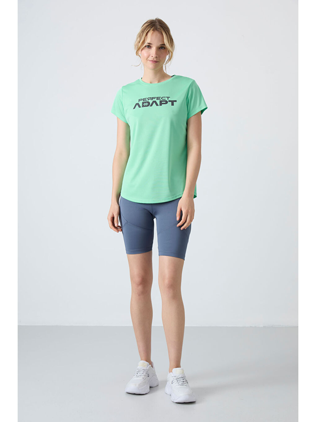 Turkuaz Nefes Alan Dokulu İnce Performans Kadın Tişört - 97283-2