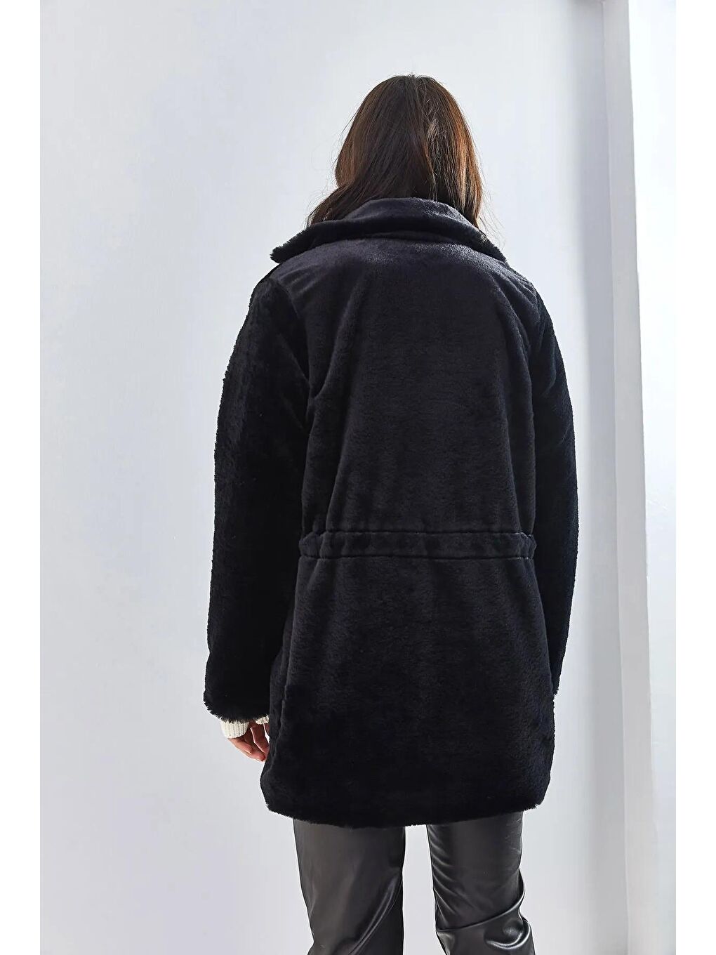 Siyah Kadın Beli Lastikli Fermuarlı Peluş Uzun Mont 2049-1