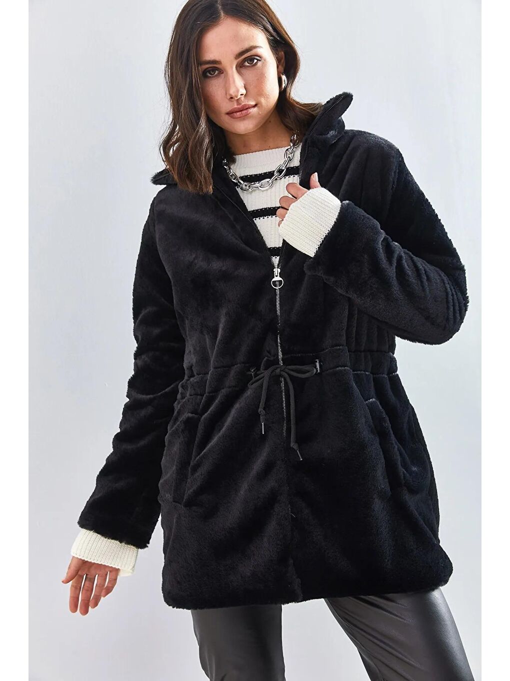 Siyah Kadın Beli Lastikli Fermuarlı Peluş Uzun Mont 2049-3