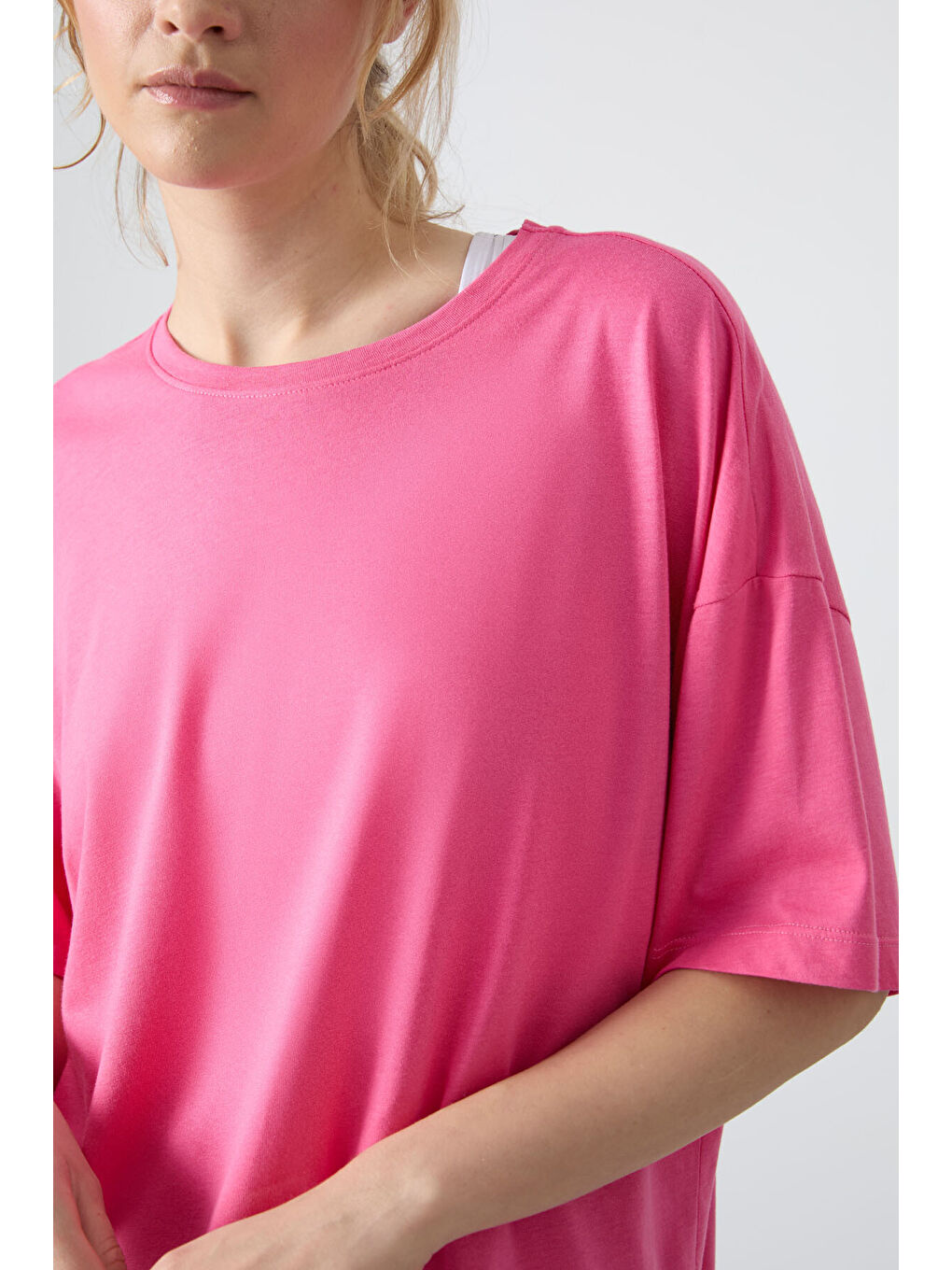Şeker Pembe Penye Modal Yumuşak Tuşeli Oversize Fit Basic Kadın Tişört- 97285-4