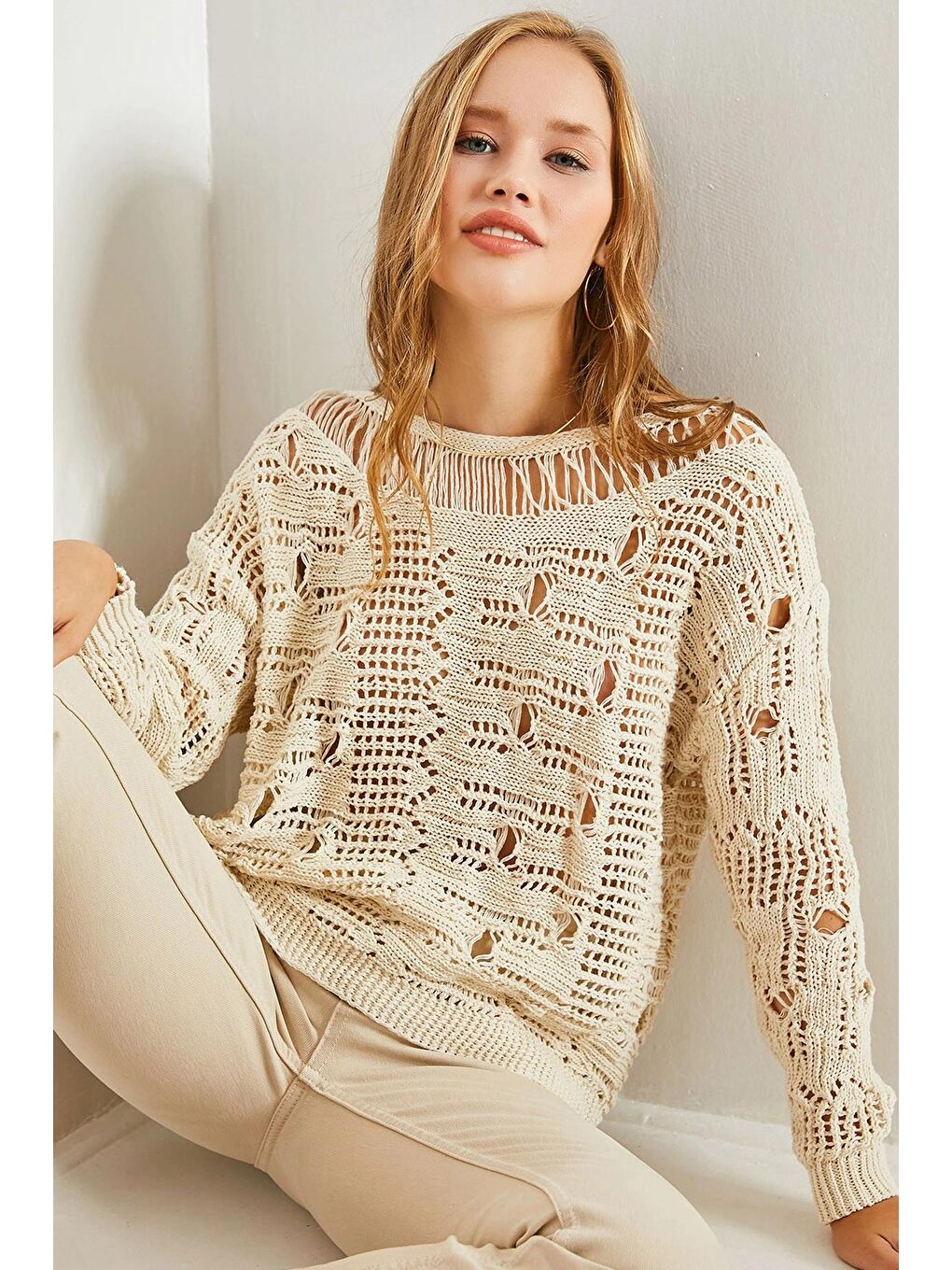 Ekru Kadın Mevsimlik Ajurlu Triko Kazak