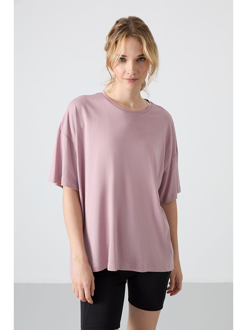 Pembe Gül Kurusu Penye Modal Yumuşak Tuşeli Oversize Fit Basic Kadın Tişört- 97285