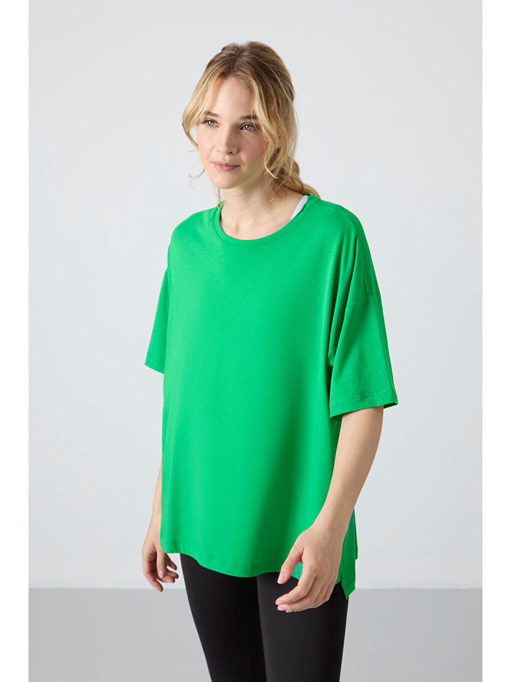 Yeşil Penye Modal Yumuşak Tuşeli Oversize Fit Basic Kadın Tişört- 97285-2