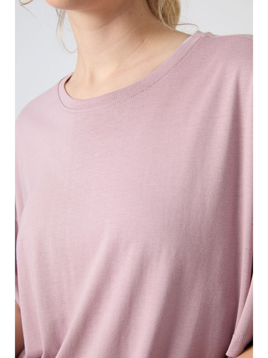 Pembe Gül Kurusu Penye Modal Yumuşak Tuşeli Oversize Fit Basic Kadın Tişört- 97285-4