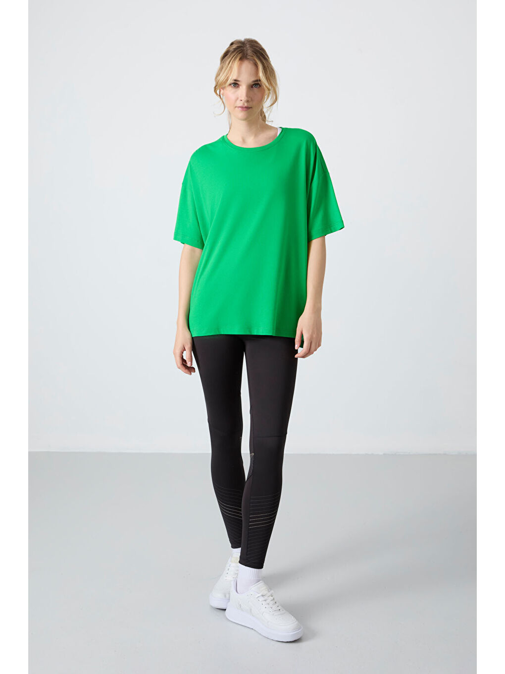Yeşil Penye Modal Yumuşak Tuşeli Oversize Fit Basic Kadın Tişört- 97285-8