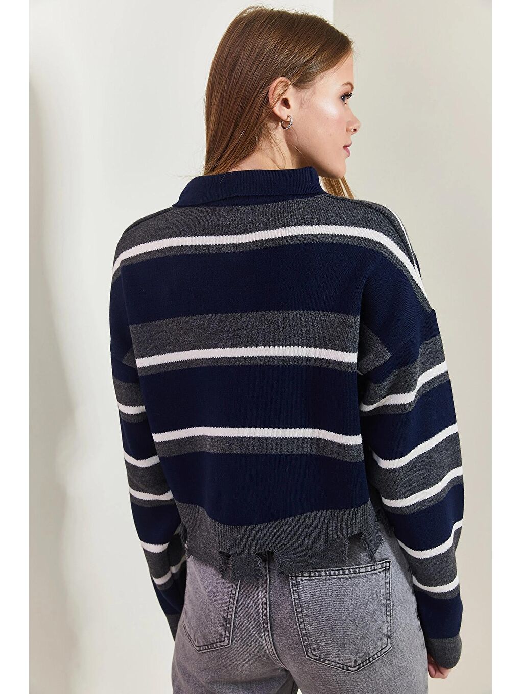 Gri Kadın Polo Yaka Yırtık Kazak-1