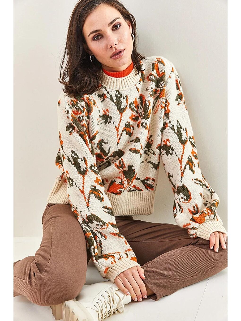 Bej Kadın Çiçek Desenli Triko Örme Kazak