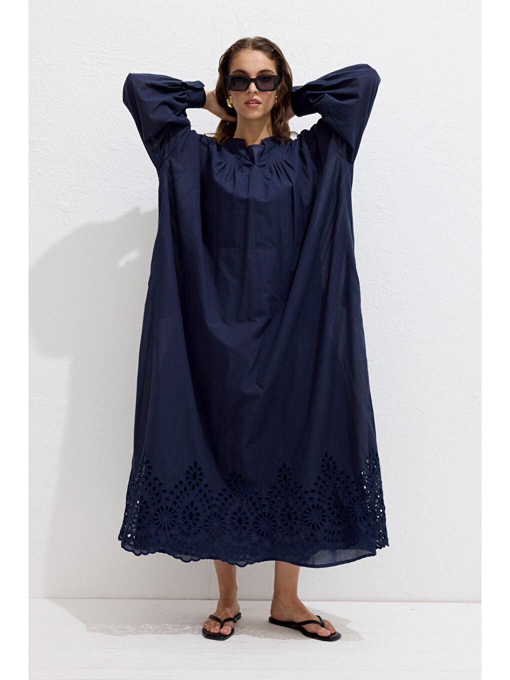 Brode Nakışlı Elbise Lacivert-3