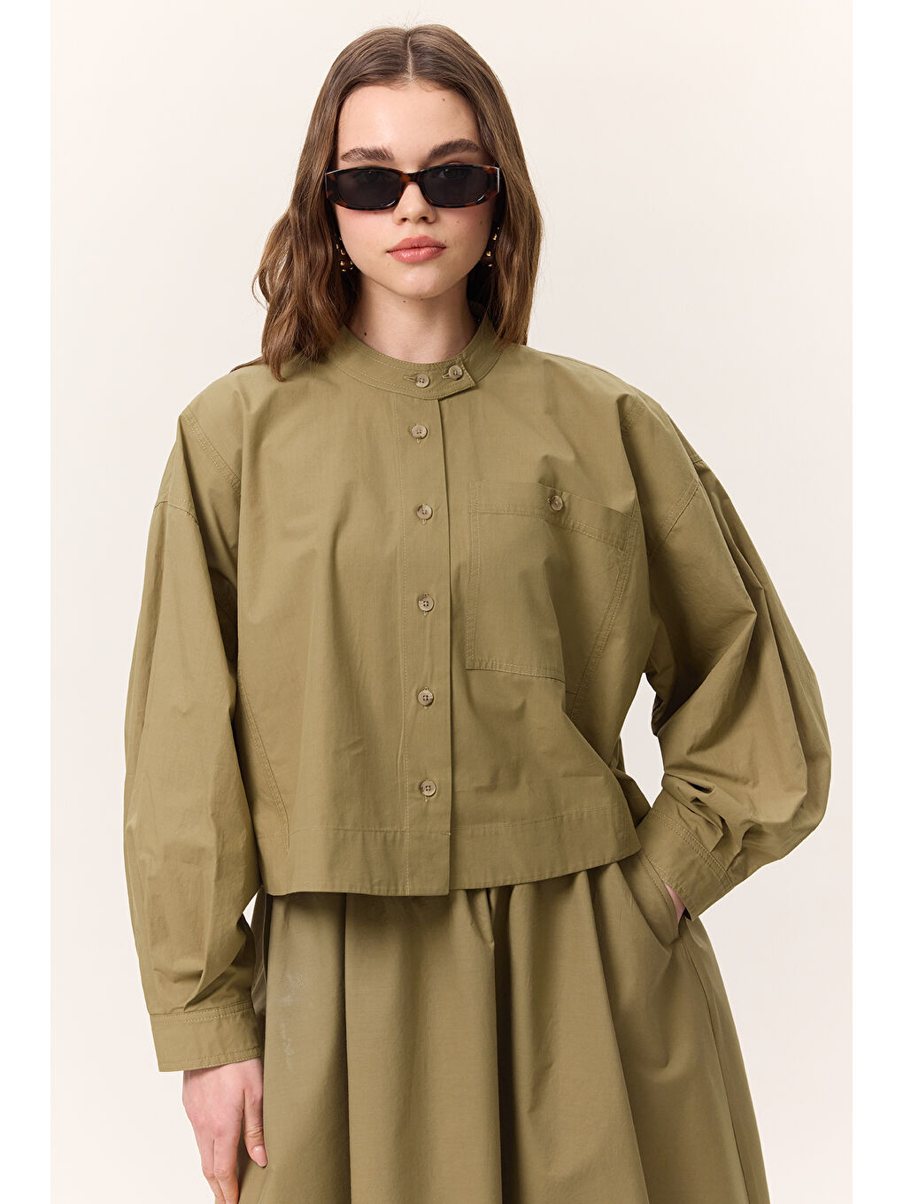 Geniş Cep Detaylı Kısa Gömlek Haki-1