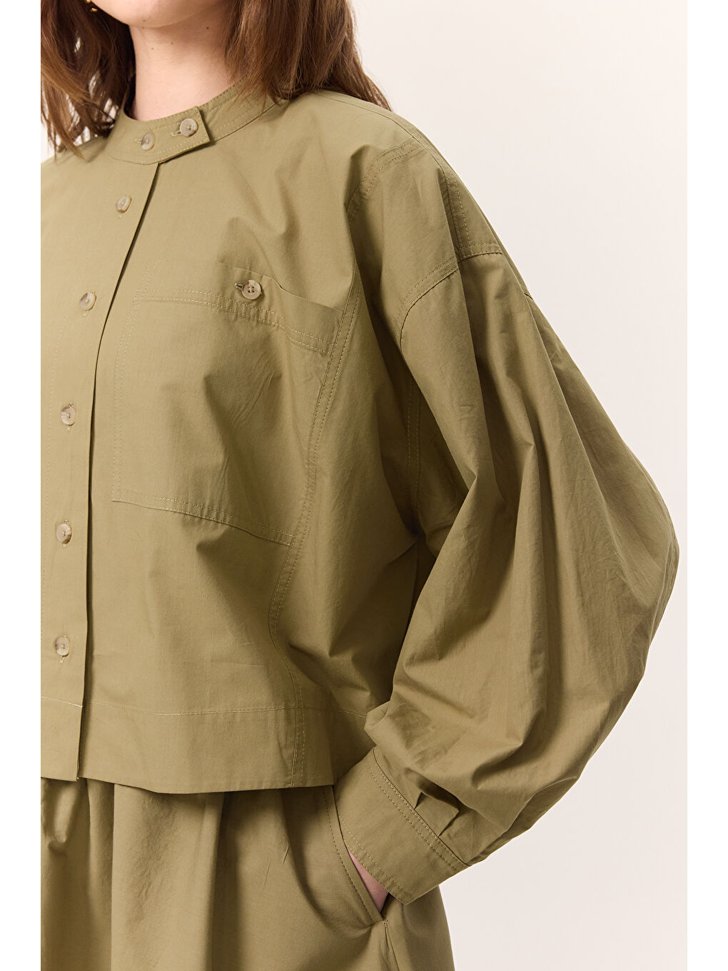 Geniş Cep Detaylı Kısa Gömlek Haki-3