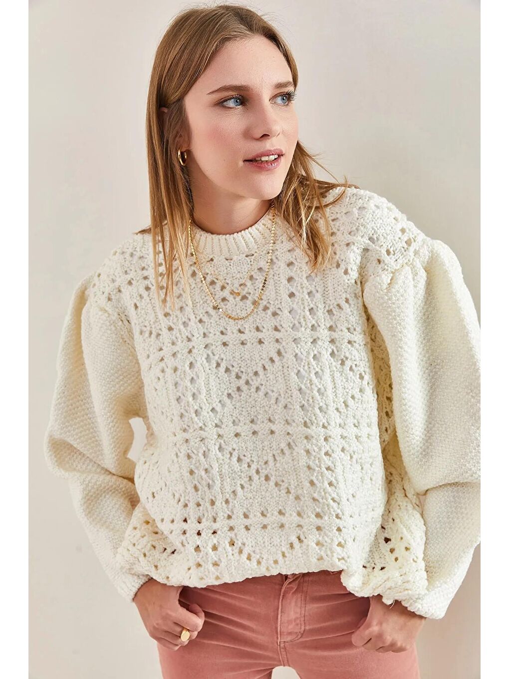 Bej Kadın Ajurlu Omuz Detaylı Kazak-1