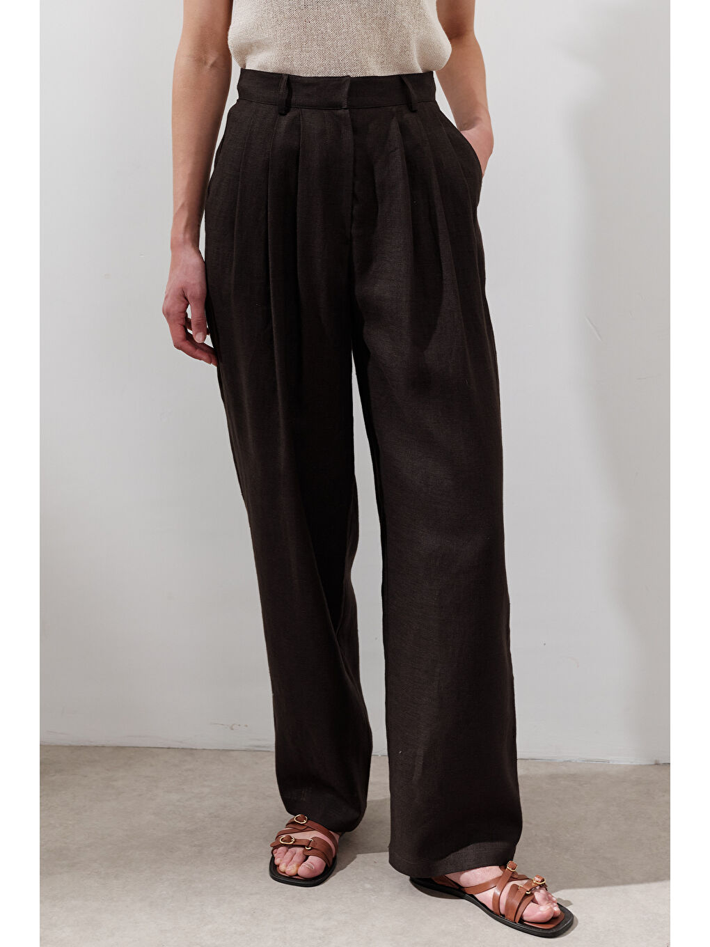 Kahverengi Keten Pileli Geniş Pantolon Acı Kahve-3