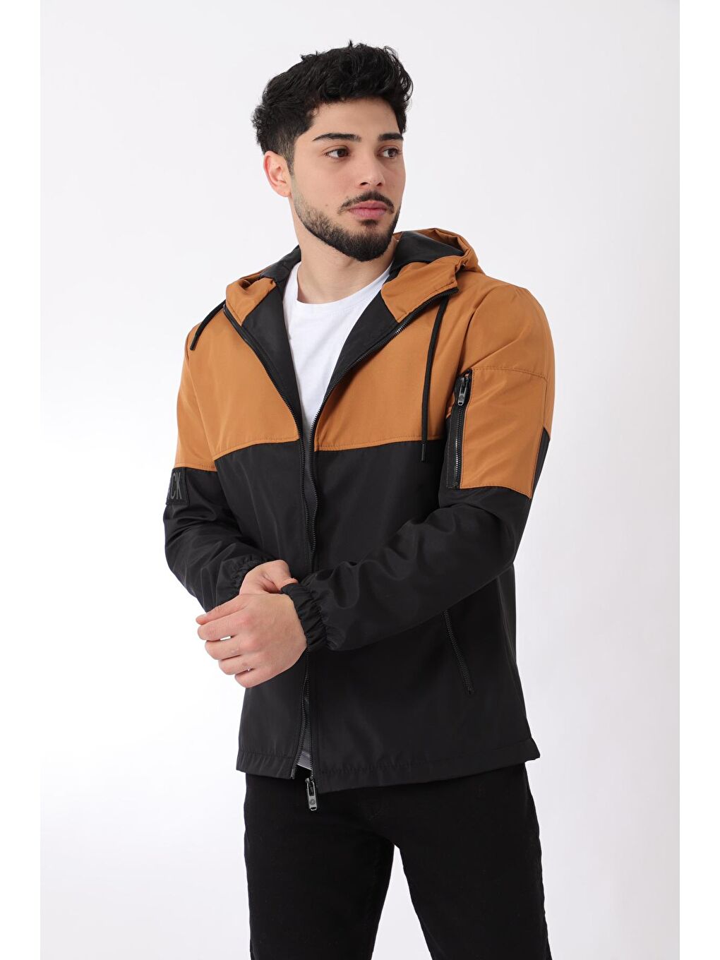 Stilkombin Bej Black Parçalı Kapüşonlu Mevsimlik Mont PLDP 2907 - 1