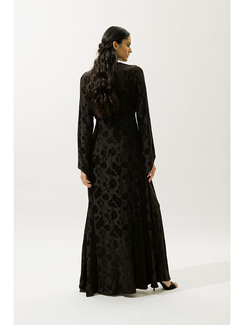 Jakarlı Saten Abiye Elbise Kahverengi-7