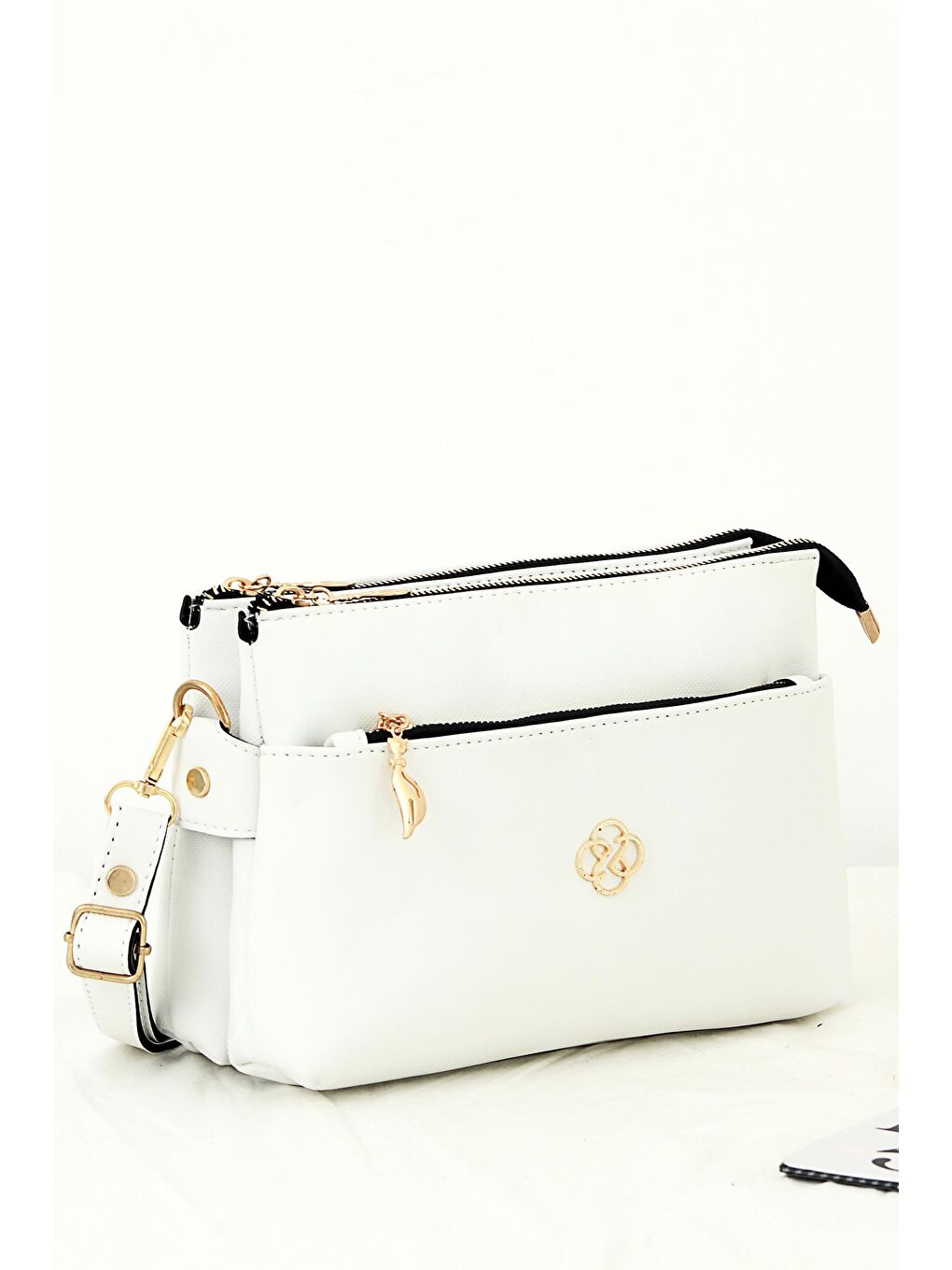 Beyaz Hub Lacoste 3 Bölmeli Kadın Omuz Çantası BP-4521O