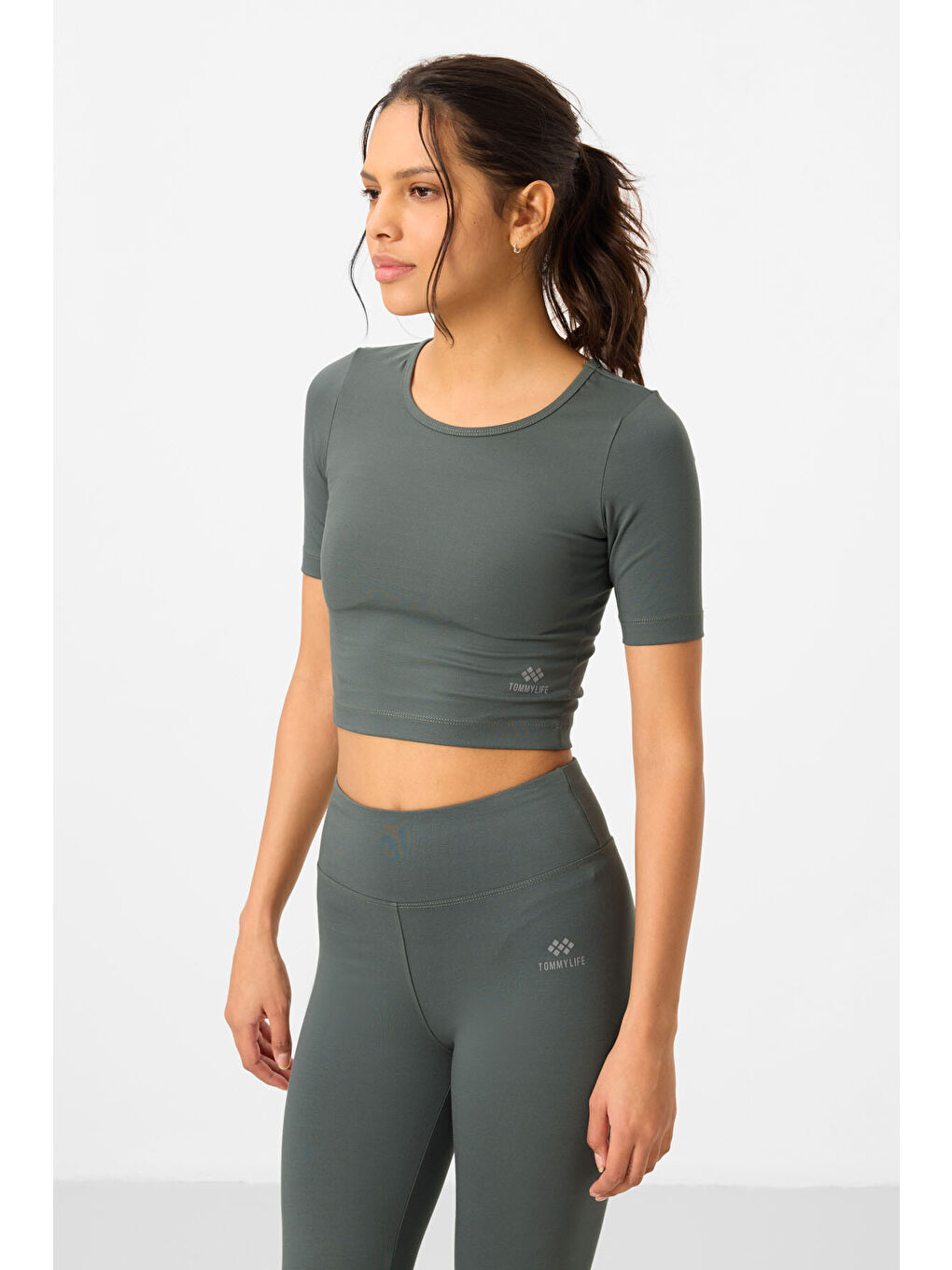 Yeşil Çağla Yüksek Bel Kapri-Crop Tişört Slim Fit Kadın Tayt Takım - 95285-8