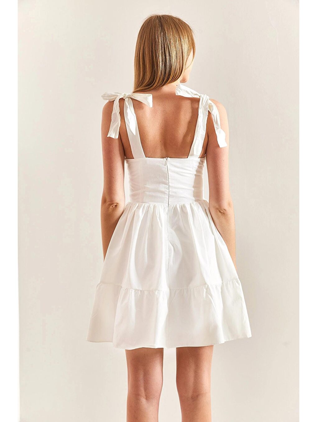 Beyaz Kadın Askılı Paraşüt Kumaş Elbise-2