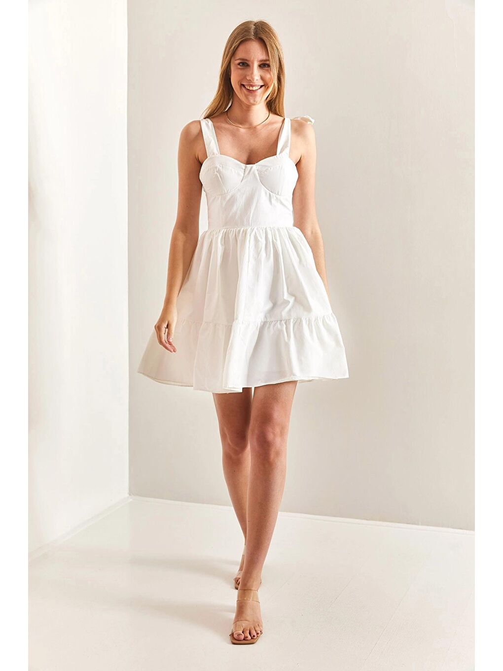 Beyaz Kadın Askılı Paraşüt Kumaş Elbise-3