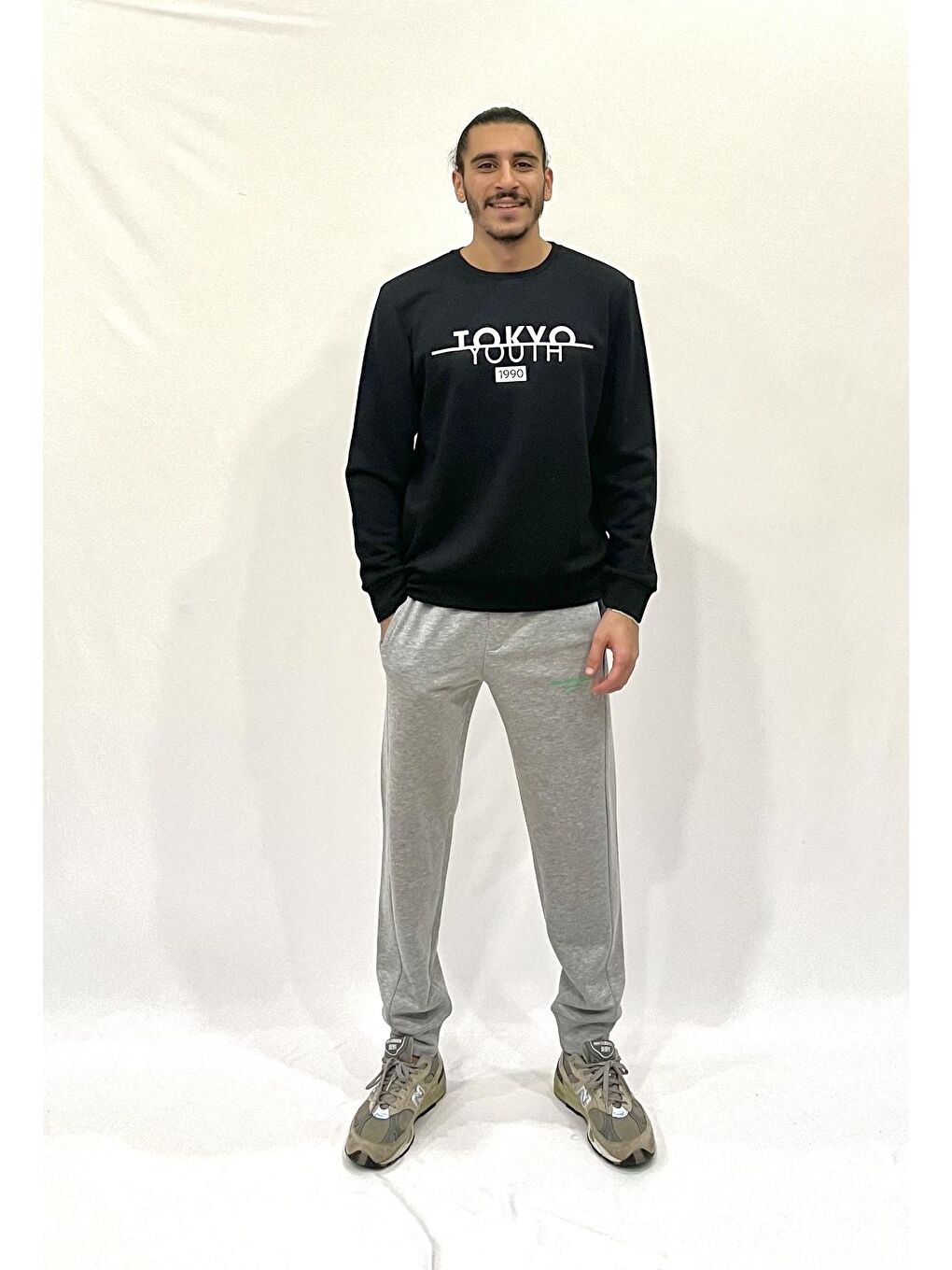 Süperlife Siyah Erkek Bisiklet Yaka Rahat Kalıp 3 iplik Kalın Tokyo Baskılı Sweatshirt SPR24SW30