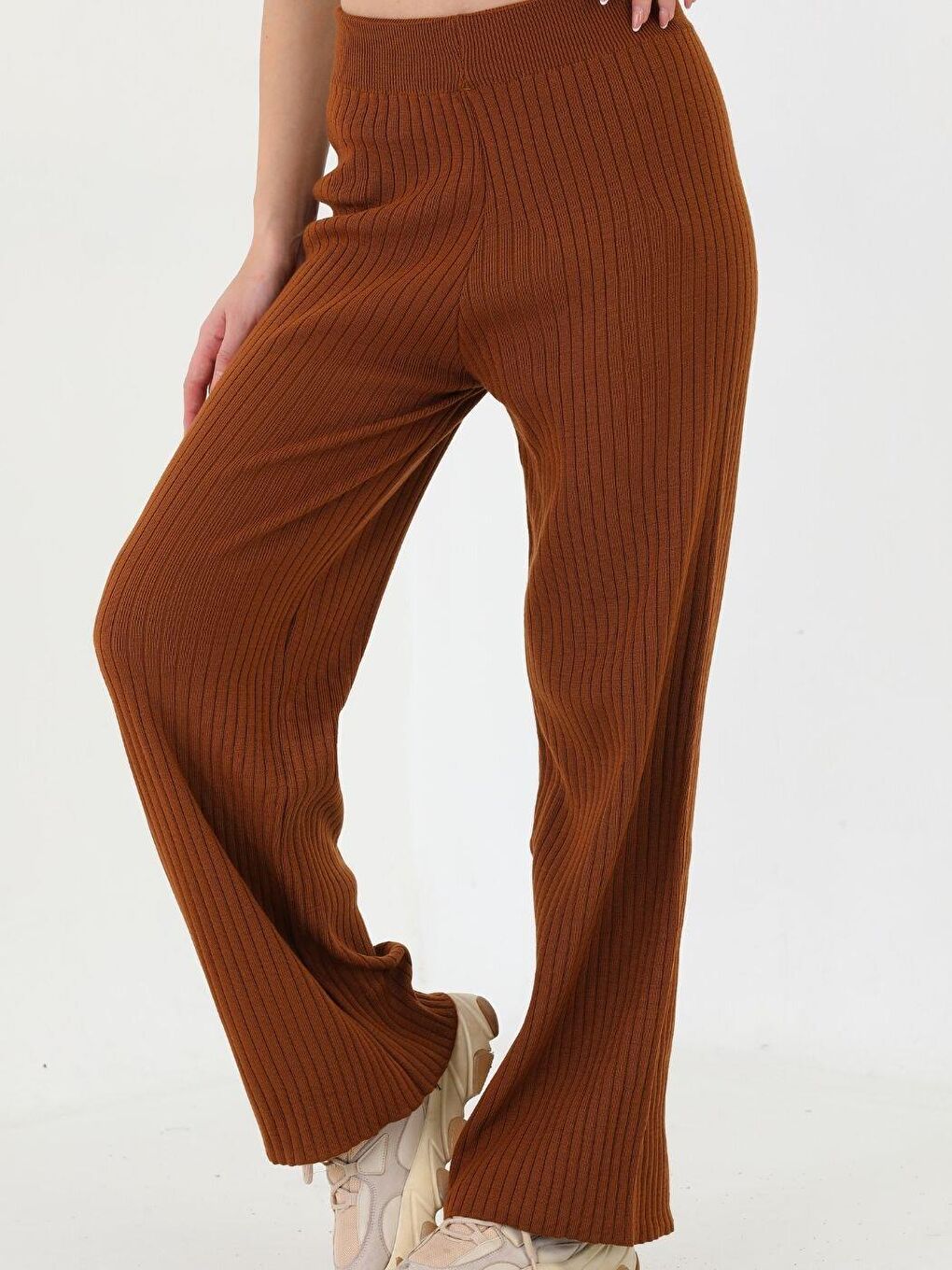 Kahverengi Yüksek Bel İspanyol Paça Kadın Triko Pantolon-3