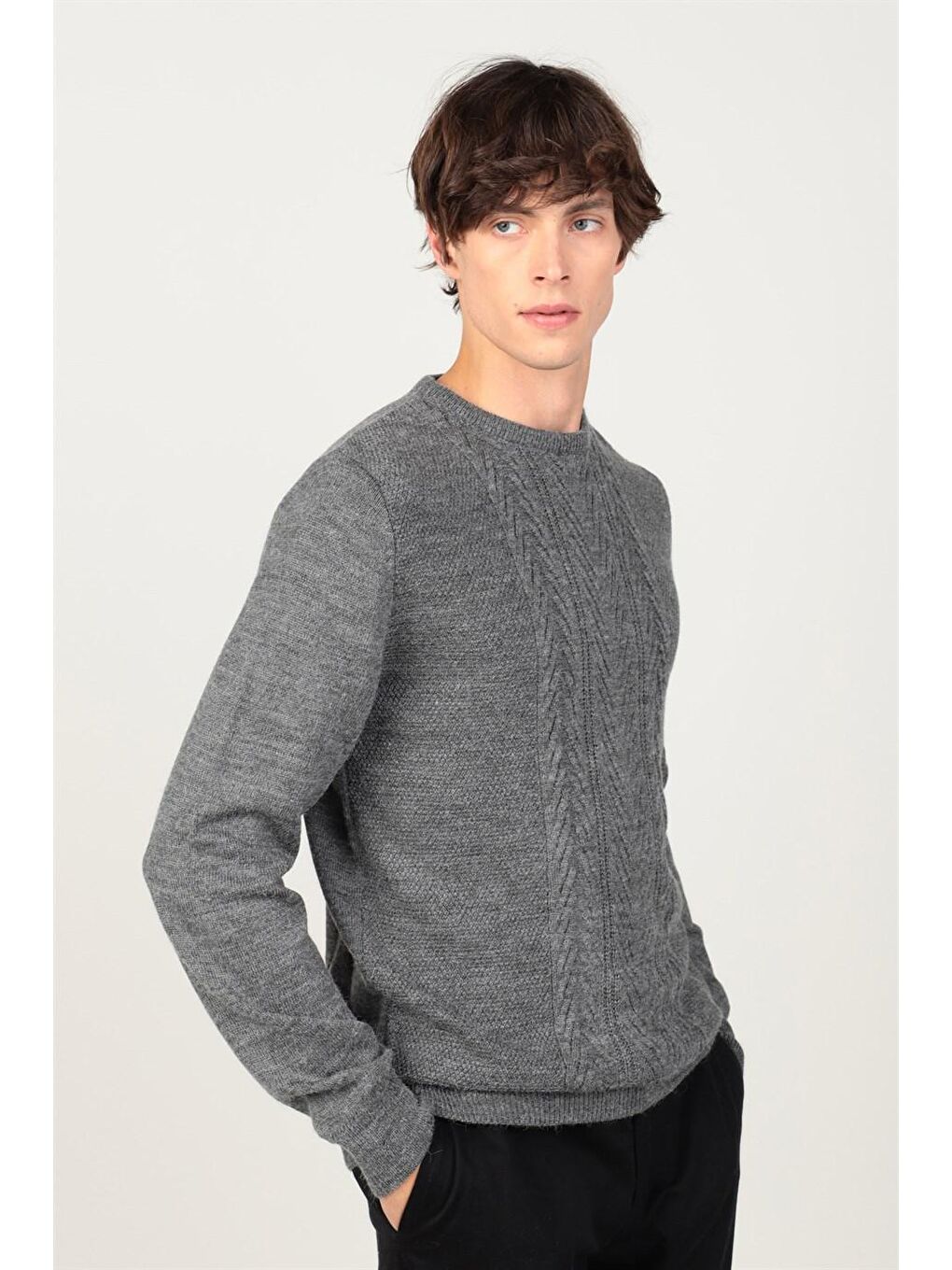 Gri Slim Fit Bisiklet Yaka Önü Desenli Erkek Kazak-1