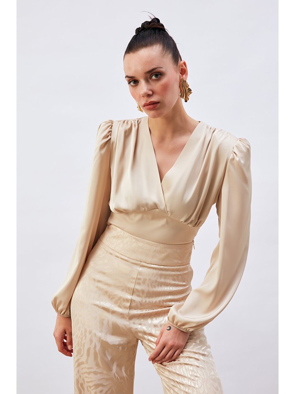 Kruvaze Saten Bluz - Bej