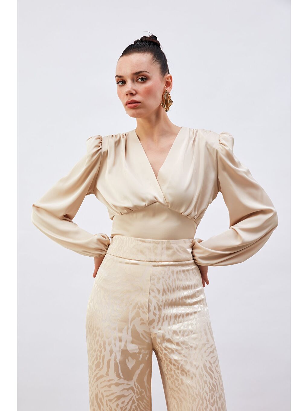 Kruvaze Saten Bluz - Bej-1