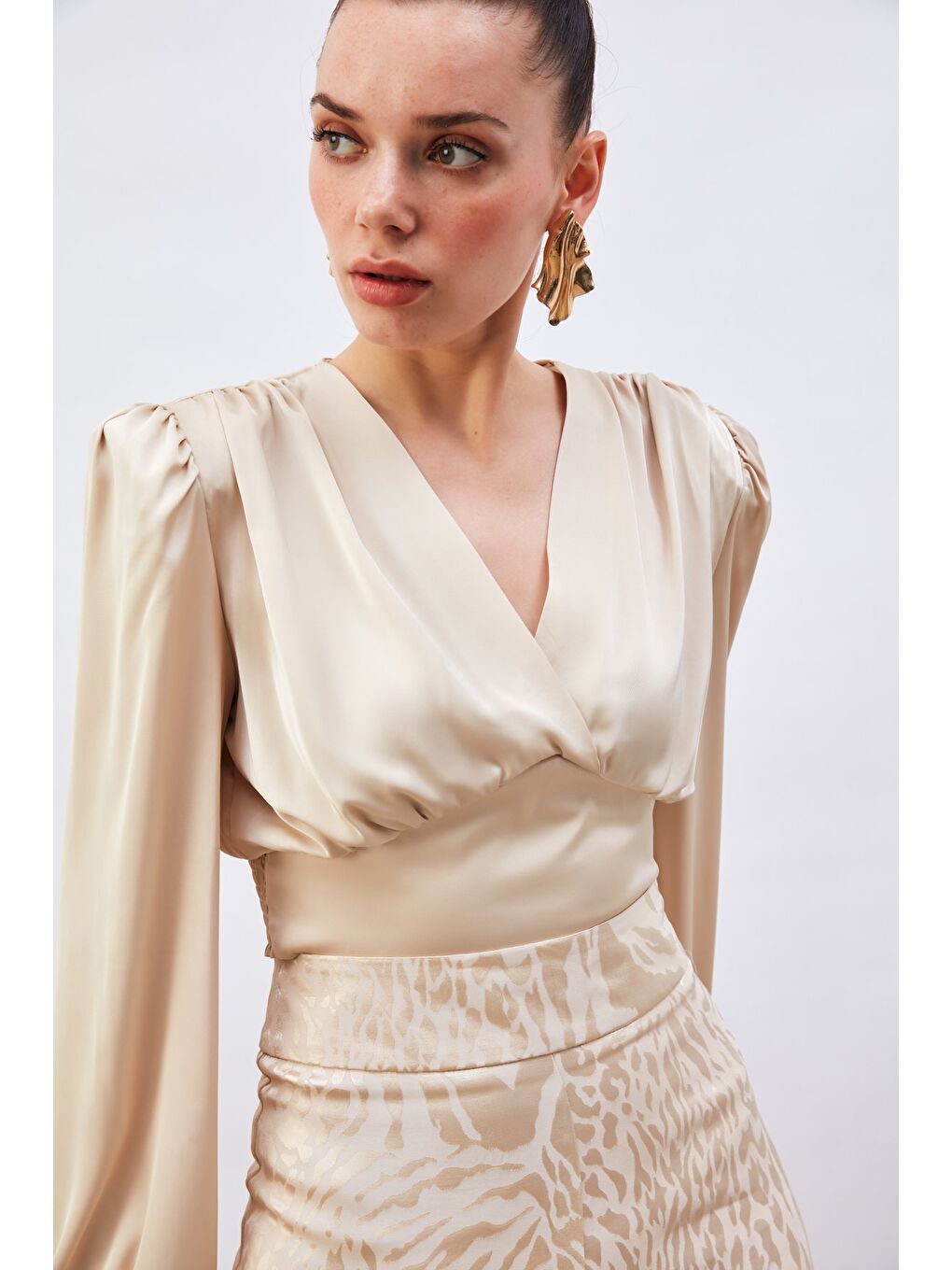 Kruvaze Saten Bluz - Bej-3