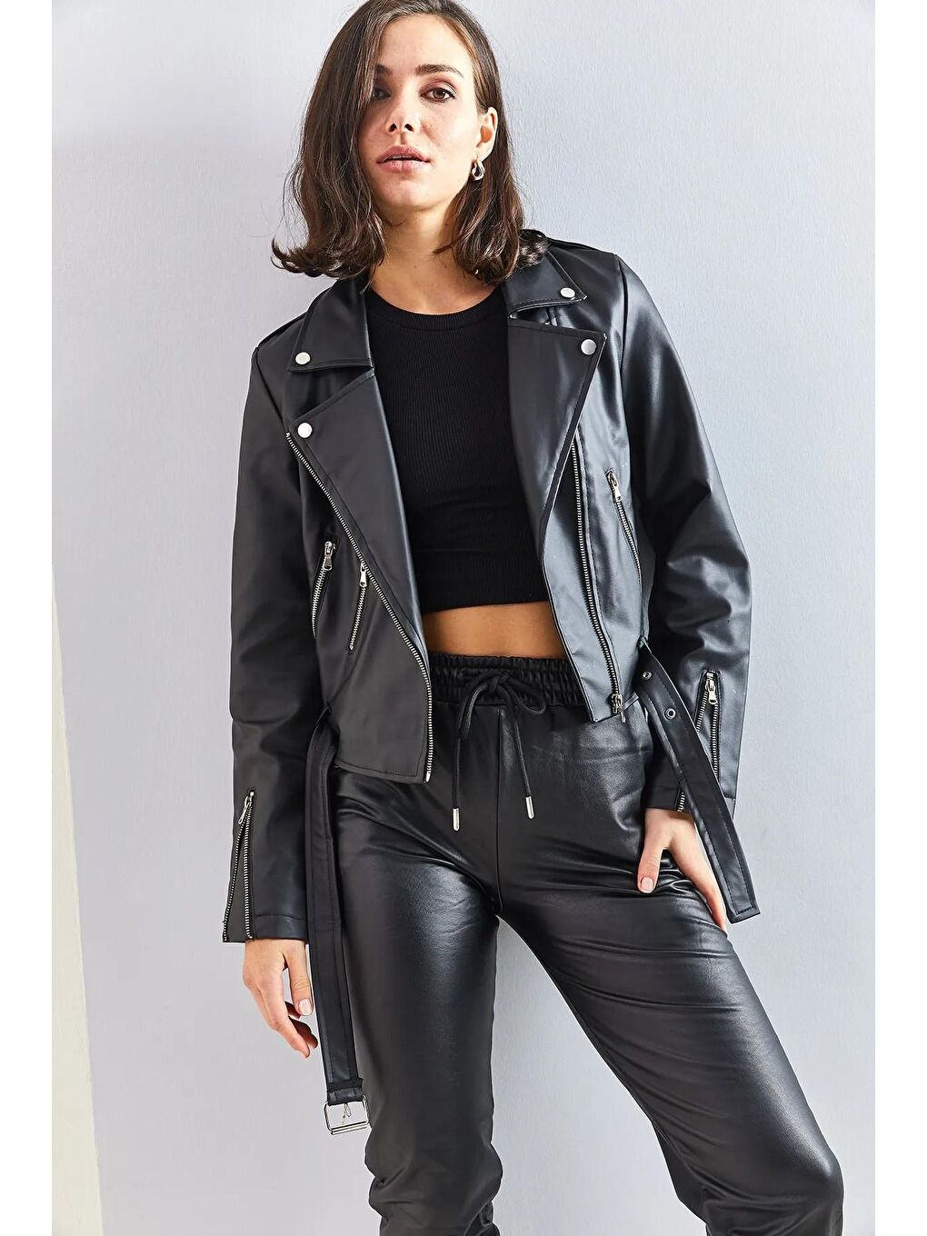 Siyah Kadın Kolları Fermuarlı Deri Ceket-1