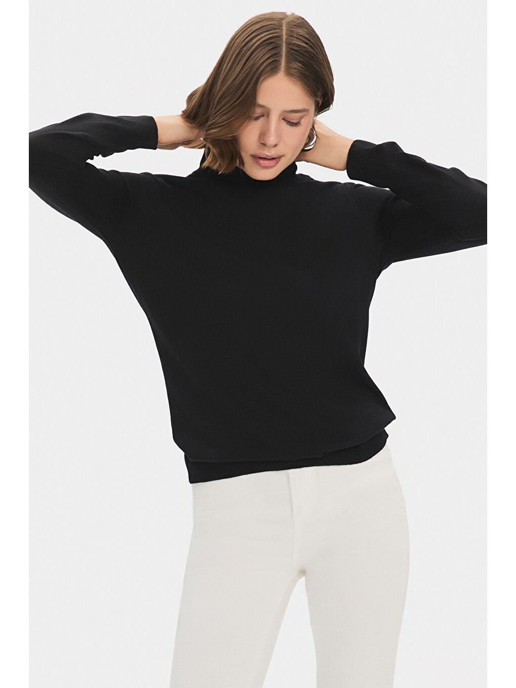 Siyah Yarım Balıkçı Yaka Kadın Triko Kazak-2