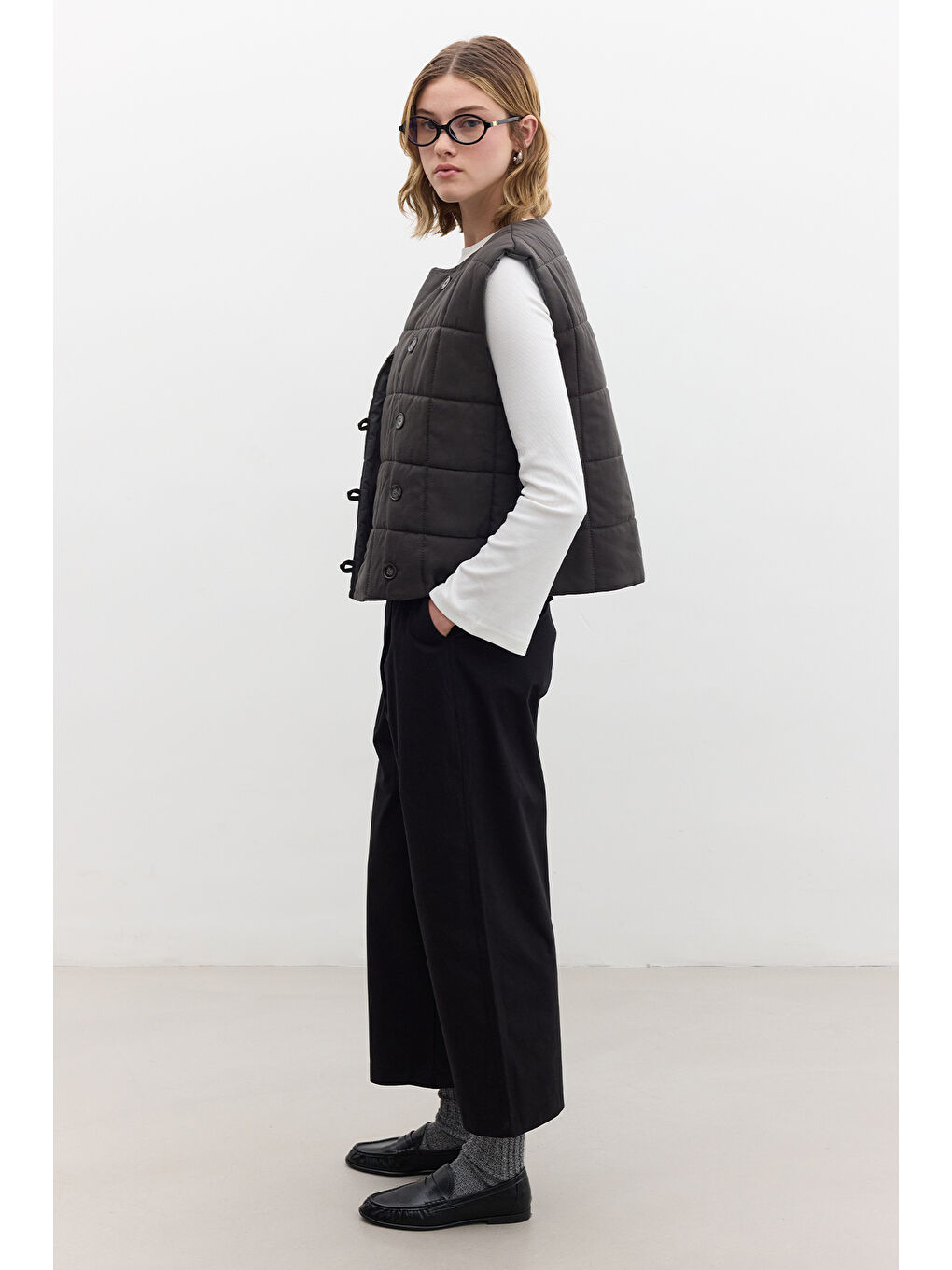 Kapitone Kısa Fit Yelek Antrasit-3