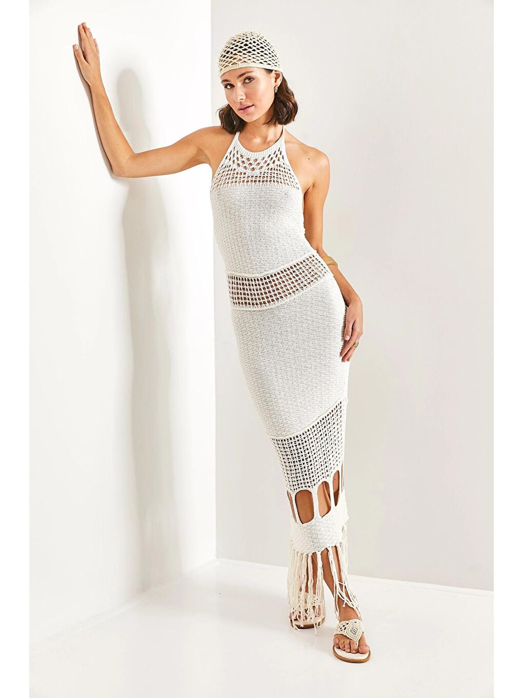 Beyaz Kadın Desenli Ucu Püsküllü Triko Elbise-1