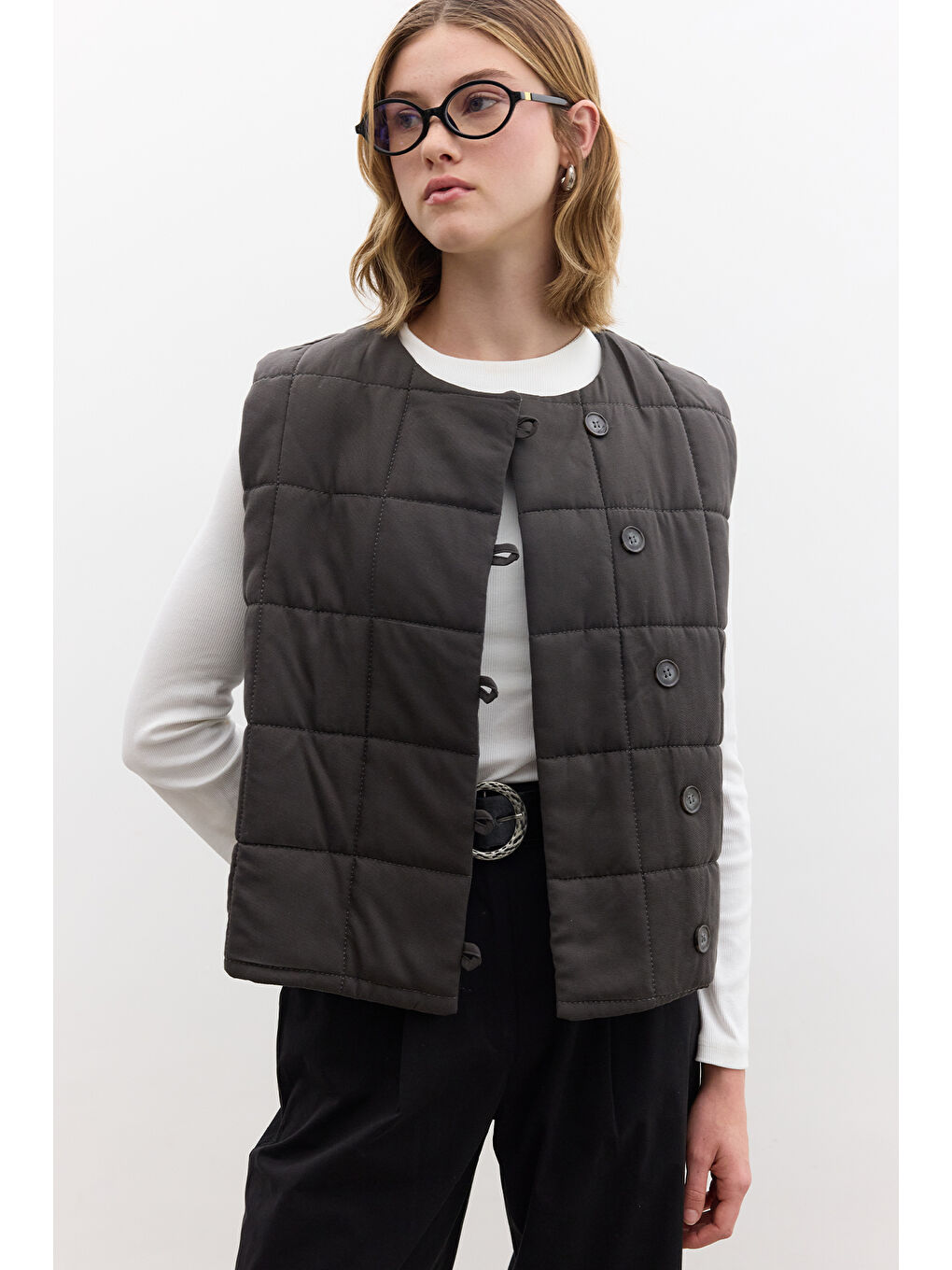 Kapitone Kısa Fit Yelek Antrasit-4