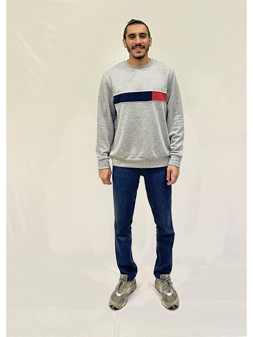 Süperlife Açık Gri Erkek Bisiklet Yaka Rahat Kalıp 3 iplik Kalın Garnili Sweatshirt SPR24SW35