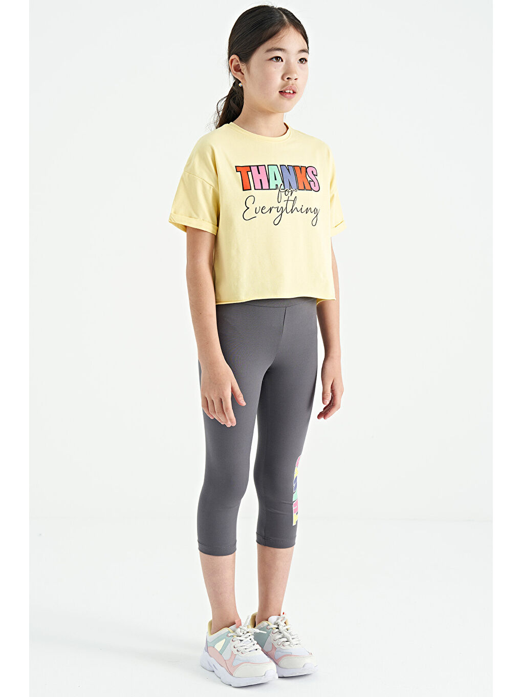 Sarı - Koyu Gri Yazı Baskılı Oversize Kız Çocuk Crop Tayt Takım - 75133-8