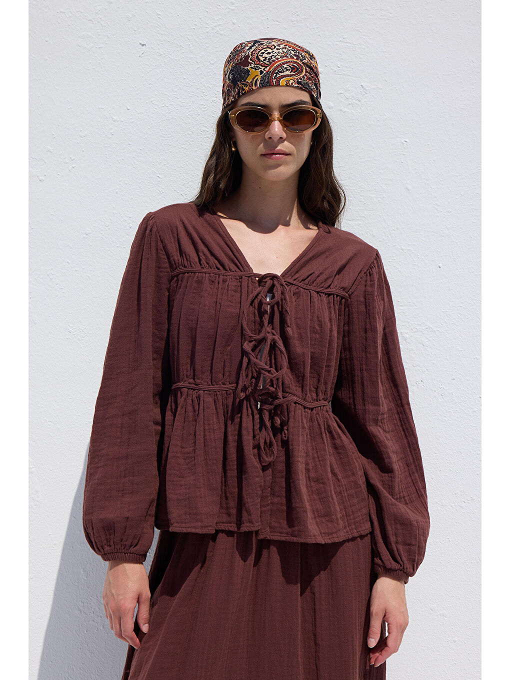 Bağlama Detaylı Müslin Bluz Bordo-1