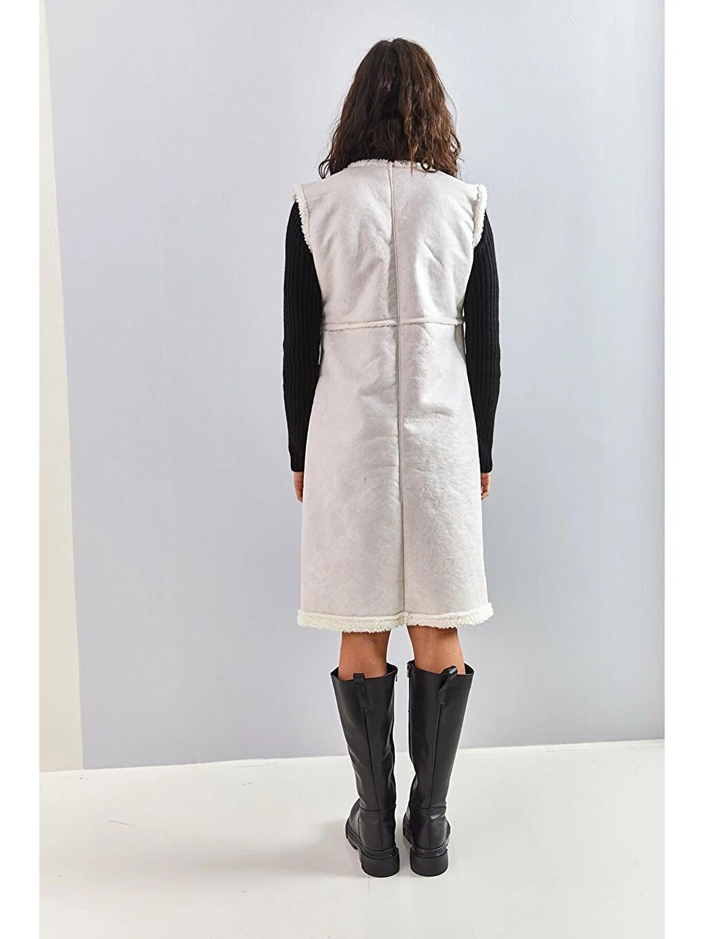 Bej Kadın Süet Pelüşlü Yelek-2