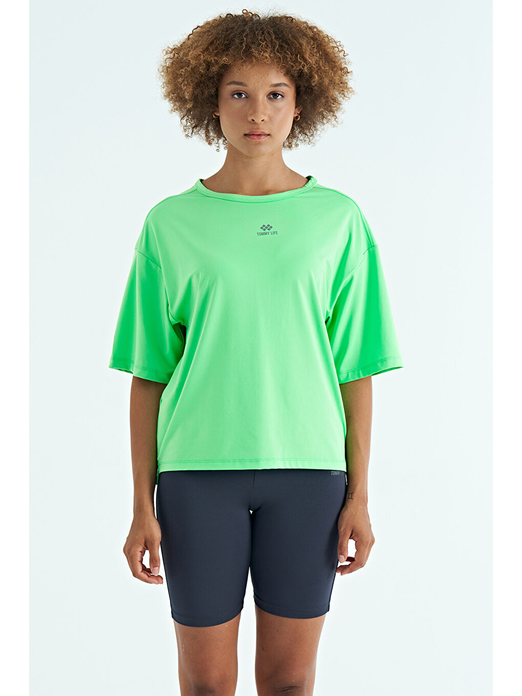 Neon Yeşil O Yaka Baskı Detaylı Oversize Kısa Kol Kadın Tişört - 97263-2