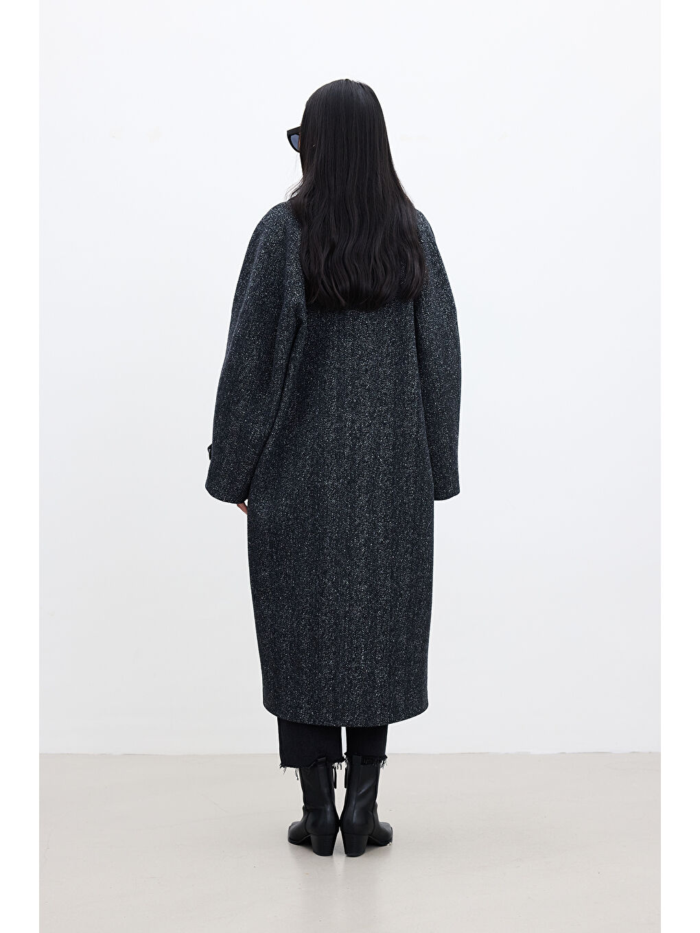 Asimetrik Kapama Kaşe Kaban Siyah-7