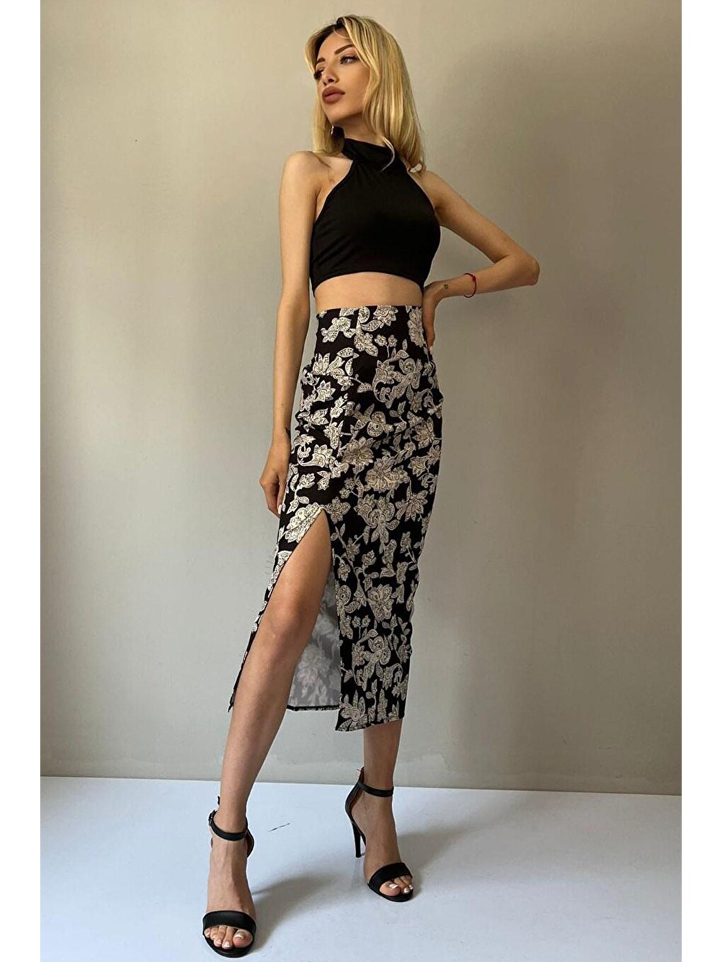 Beyaz Çiçekli Midi Boy Büzgülü Keten Görünümlü Etek Mg1540-2