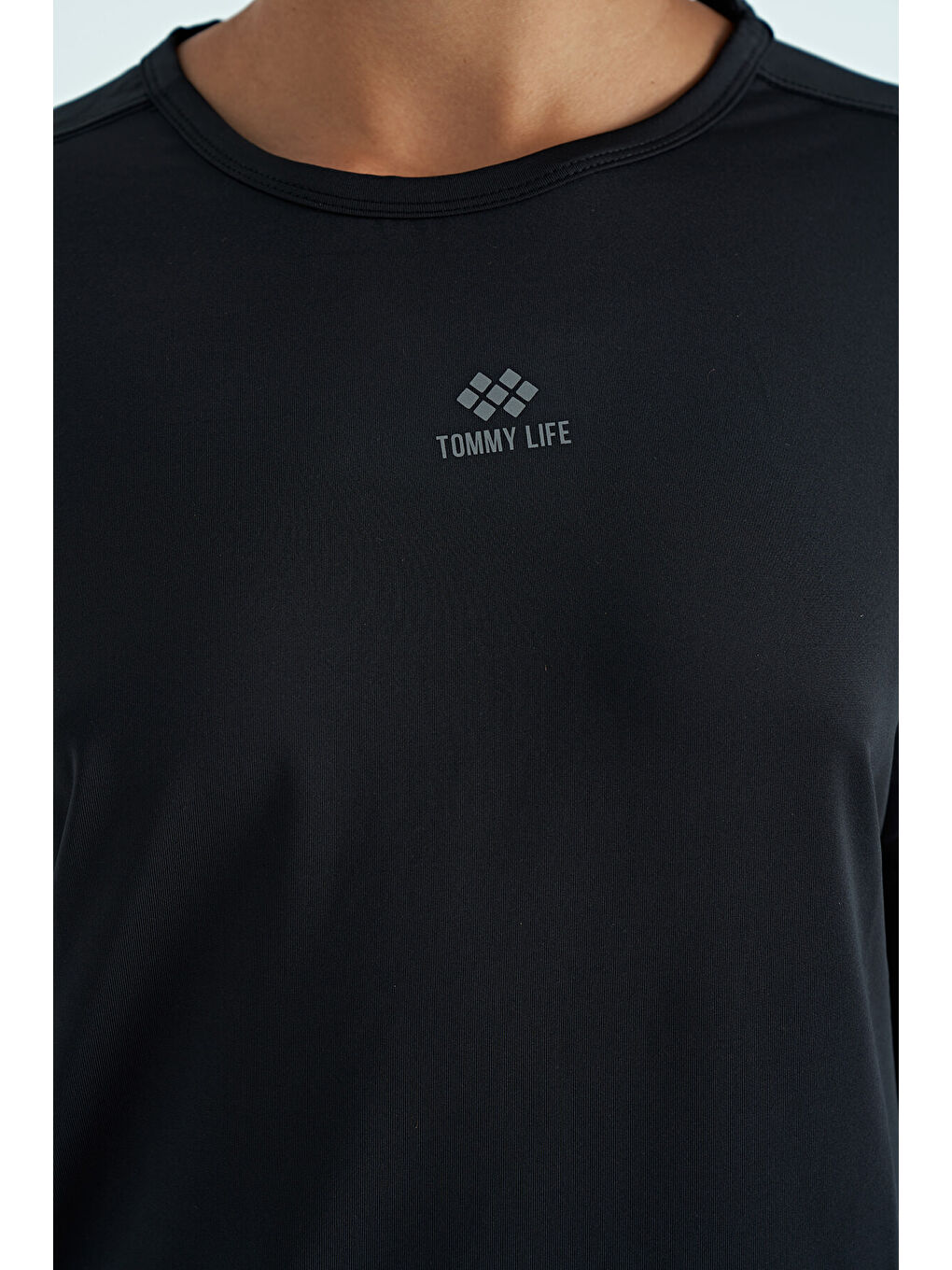 Siyah O Yaka Baskı Detaylı Oversize Kısa Kol Kadın Tişört - 97263-4