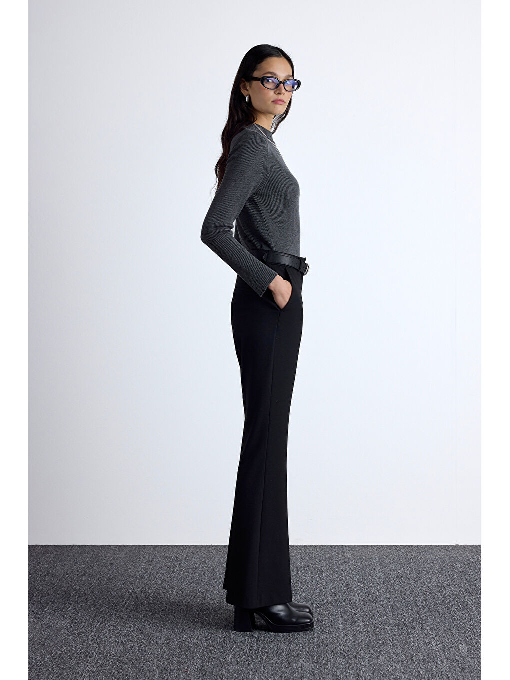 Flare Paça Klasik Pantolon Siyah-4